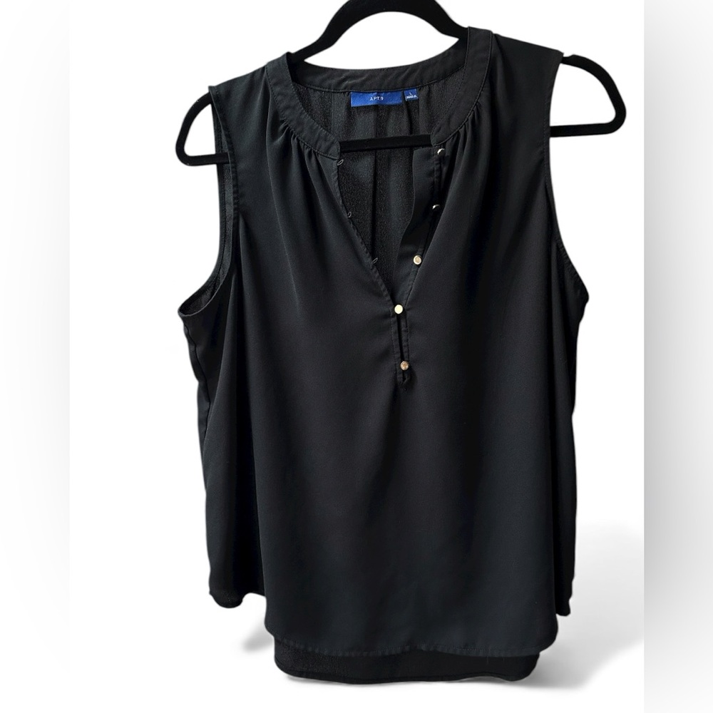 Apt. 9 solid black sleeveless gold button v-neck blouse. Sz. L